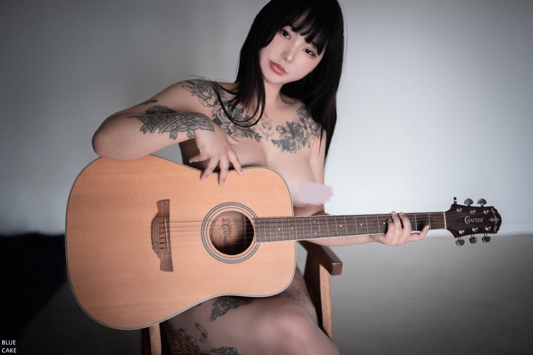 BlueCake Jeon Bo-Yeon 전보연 – Smell of Skin
