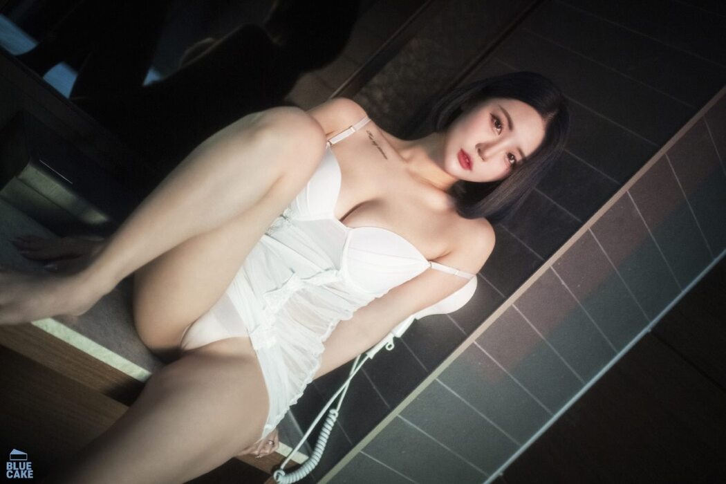BlueCake Bomi 보미 – SECRET