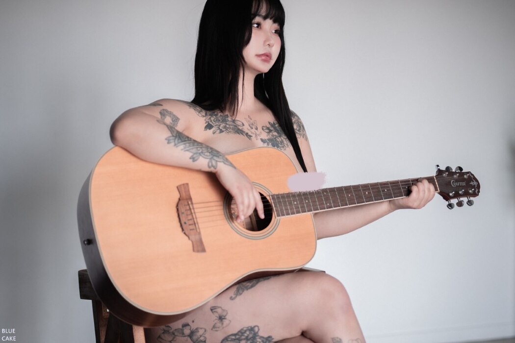 BlueCake Jeon Bo-Yeon 전보연 – Smell of Skin