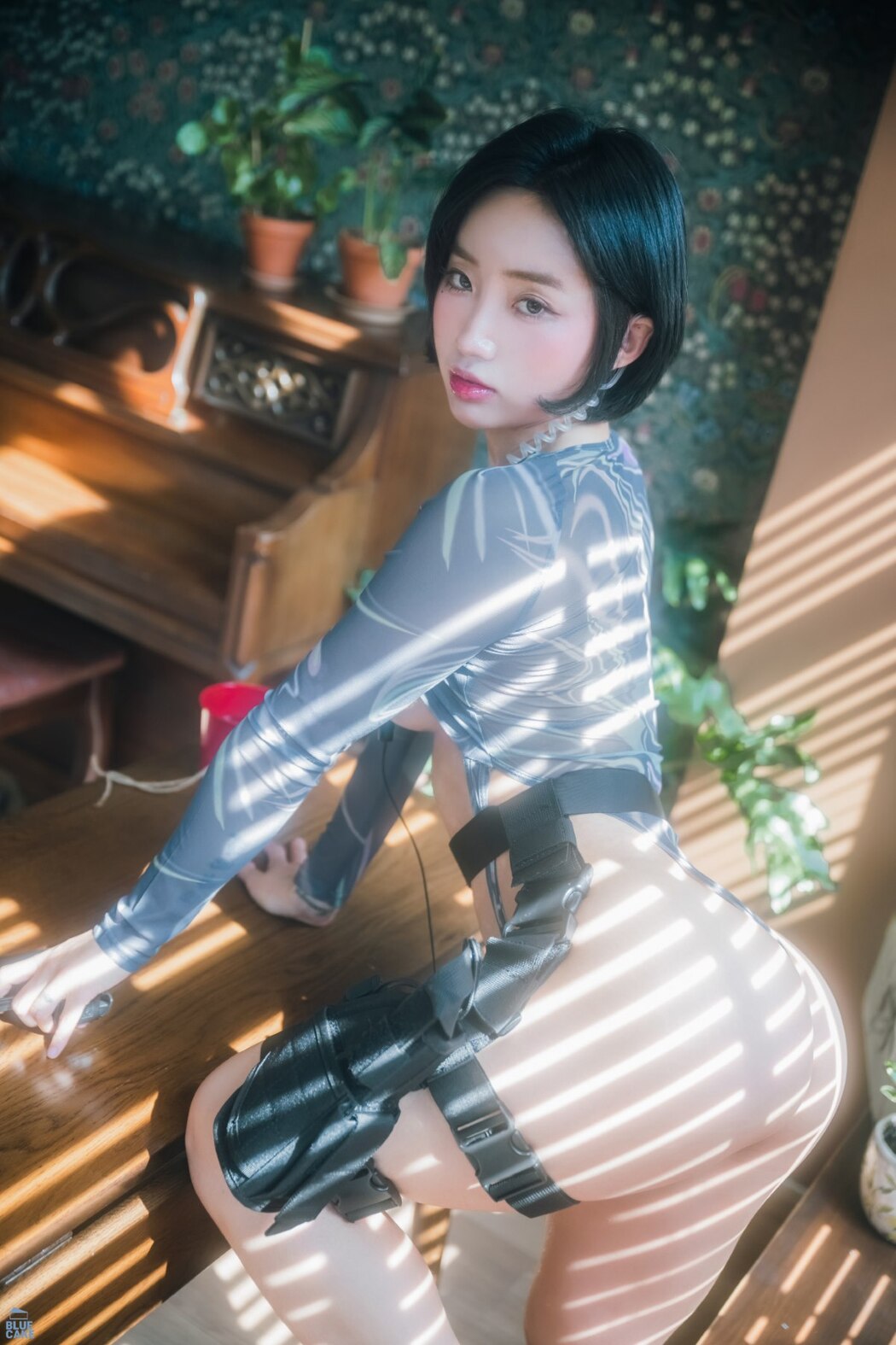 BlueCake Booty Queen – Secret Agent RED.Ver