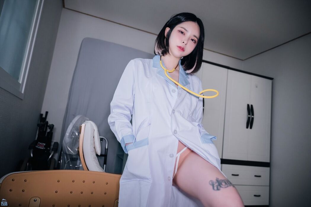 BLUECAKE Hikari – Vol.04 Bad Doctor Succubus RED.Ver A