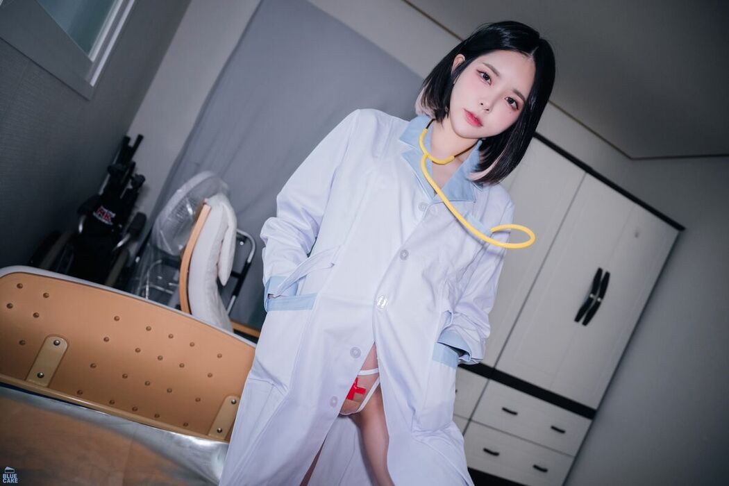 BLUECAKE Hikari – Vol.04 Bad Doctor Succubus RED.Ver A