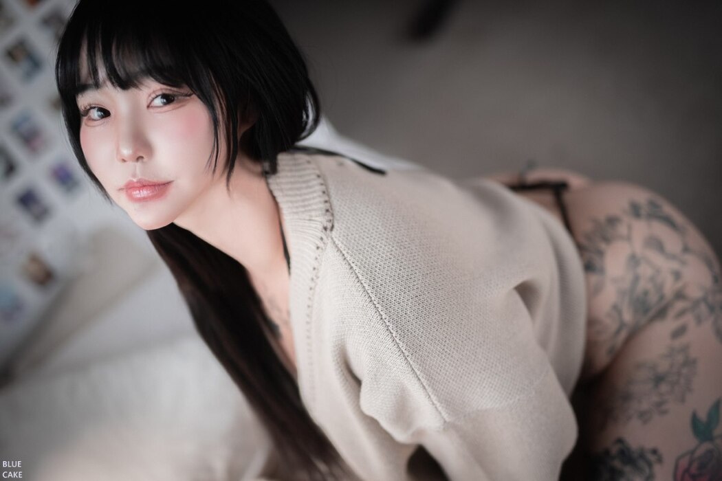 BlueCake Jeon Bo-Yeon 전보연 – Smell of Skin