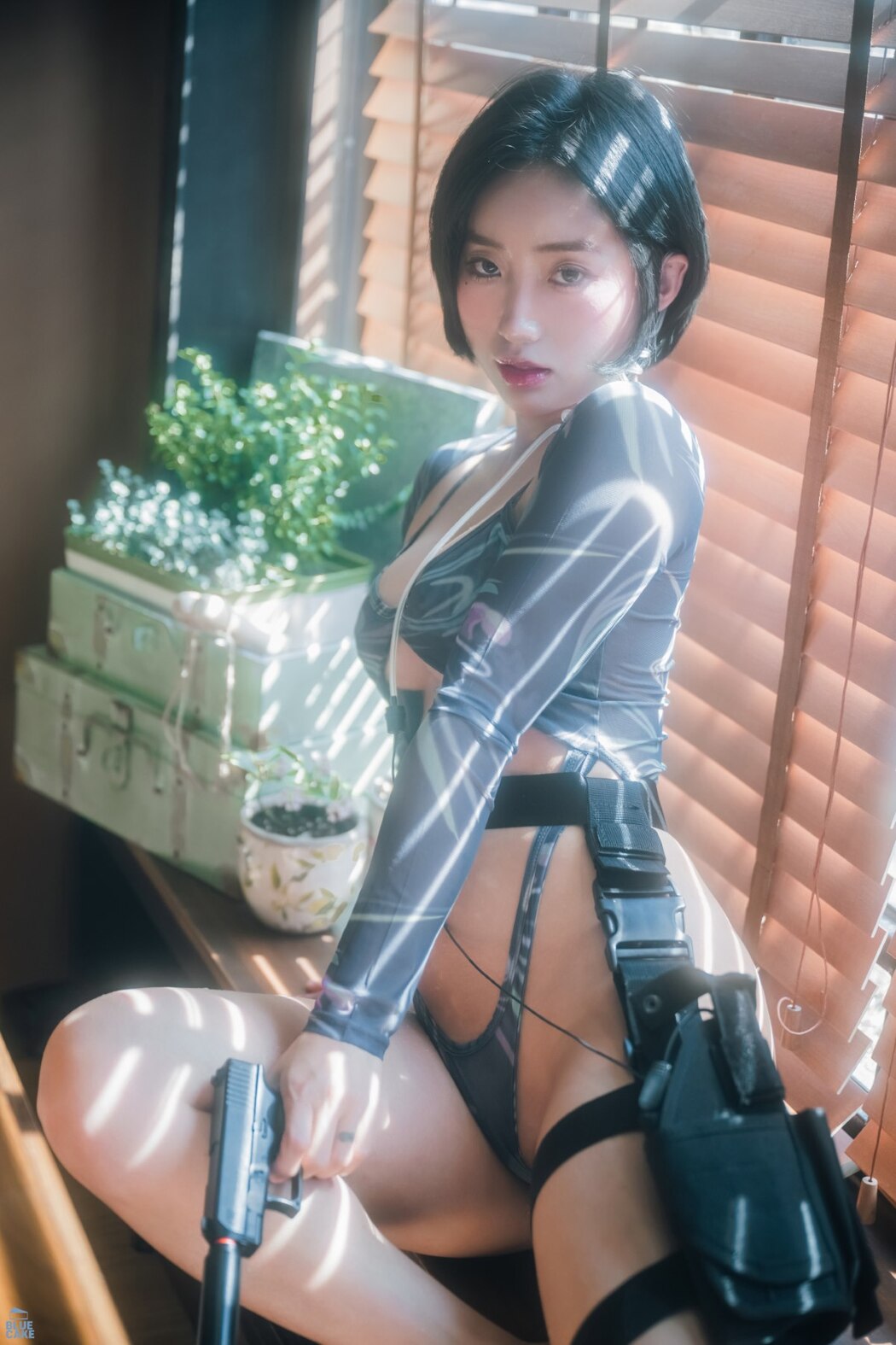 BlueCake Booty Queen – Secret Agent RED.Ver