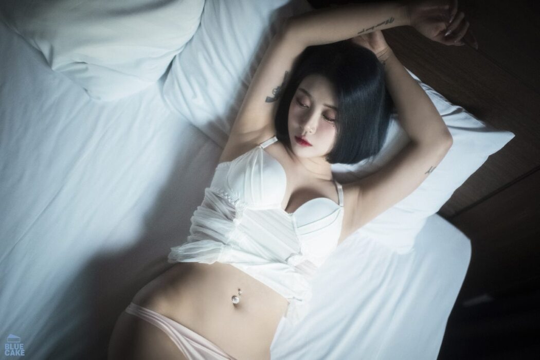 BlueCake Bomi 보미 – SECRET