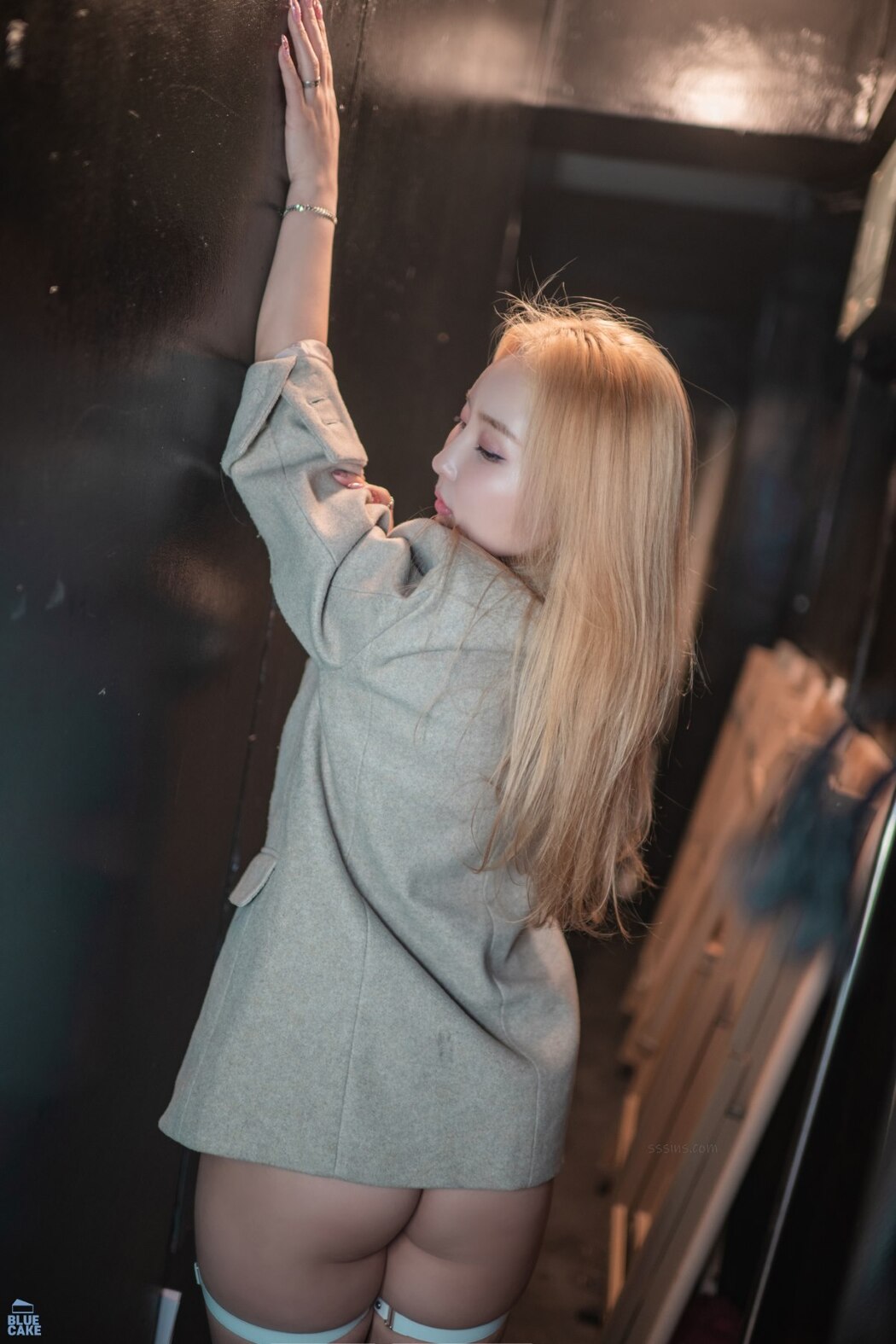 BlueCake Jinju – The Back Stage RED.Ver