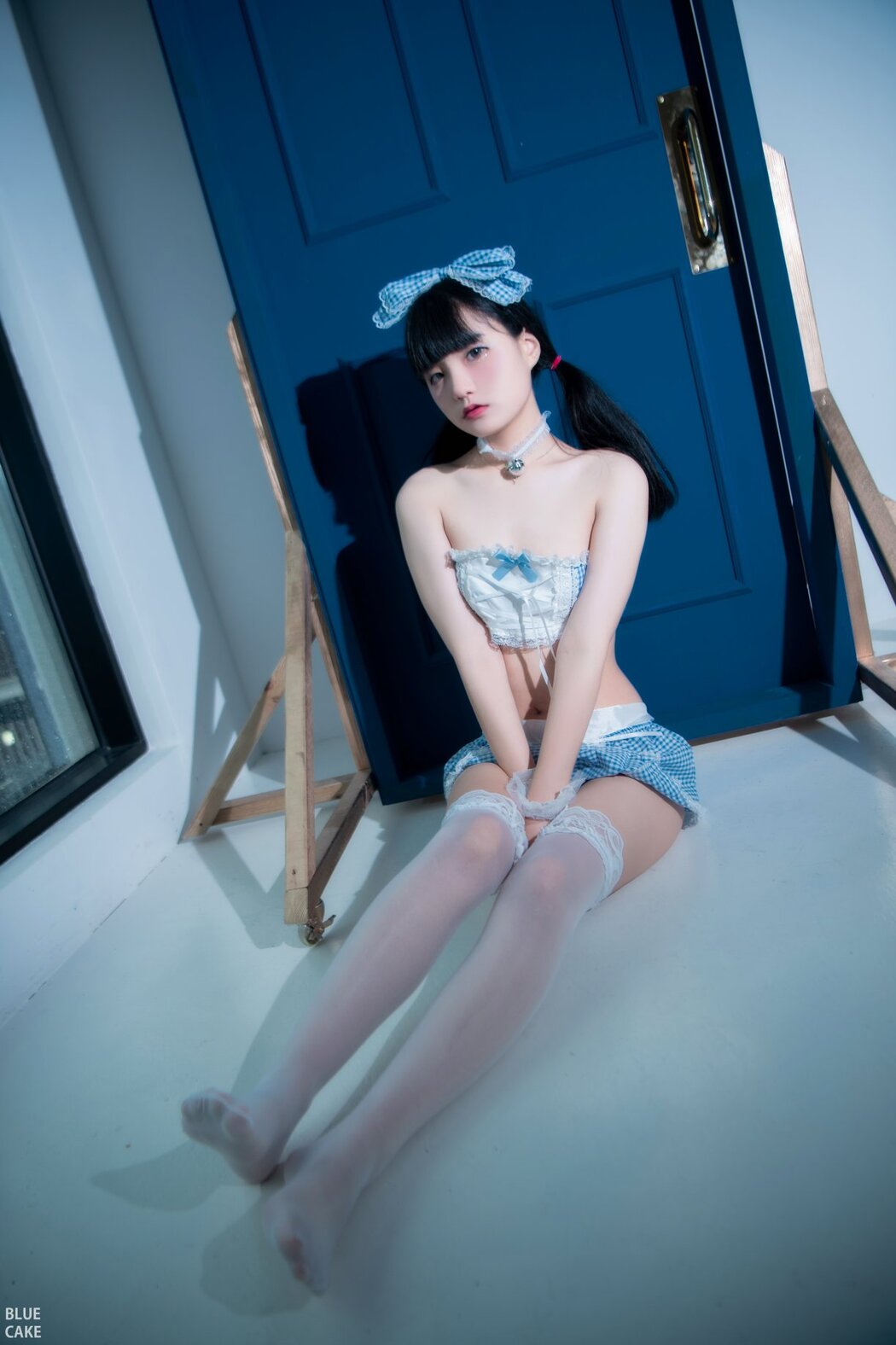 BLUECAKE Jeong Jenny 정제니 WHITE