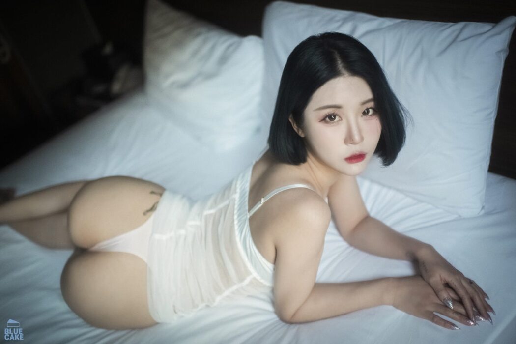 BlueCake Bomi 보미 – SECRET