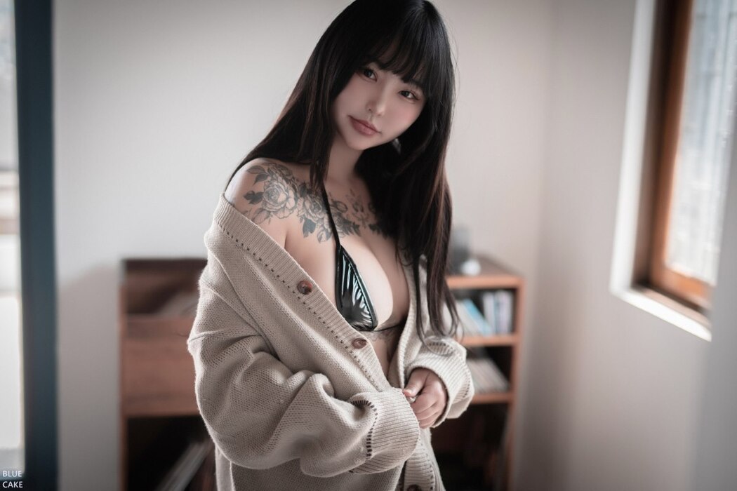 BlueCake Jeon Bo-Yeon 전보연 – Smell of Skin
