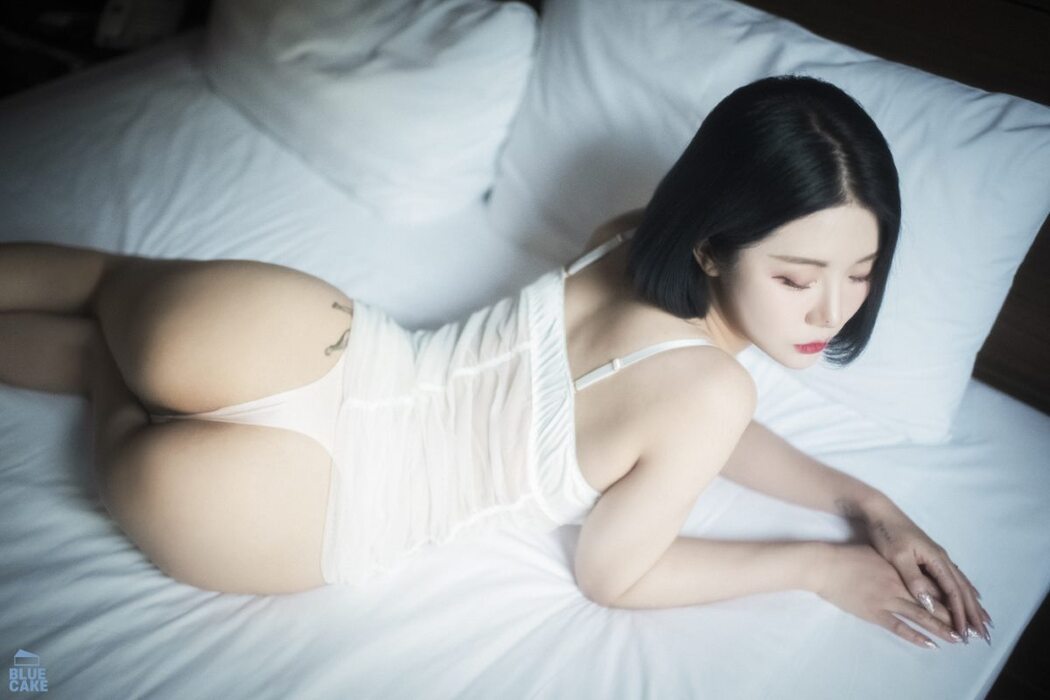 BlueCake Bomi 보미 – SECRET