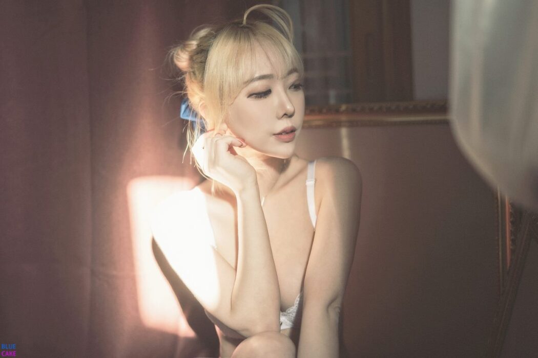 BLUECAKE Bomi 보미 & Zia 지아 Fate Saber x Thosaka Rin Lingerie A
