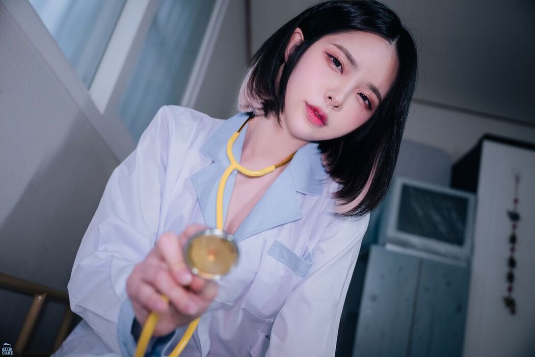 BLUECAKE Hikari – Vol.04 Bad Doctor Succubus RED.Ver A