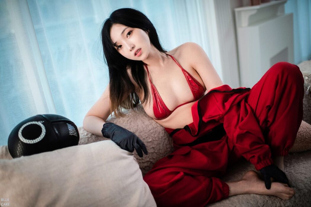 BlueCake Bambi 밤비 Son Ye-Eun 손예은 – Play Game A