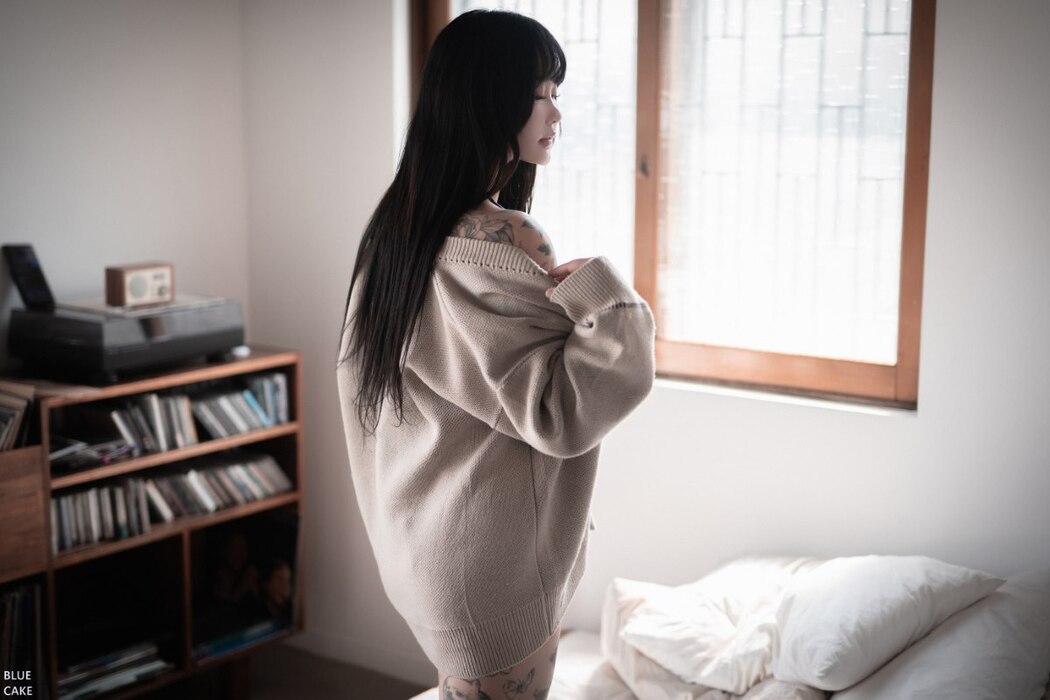 BlueCake Jeon Bo-Yeon 전보연 – Smell of Skin
