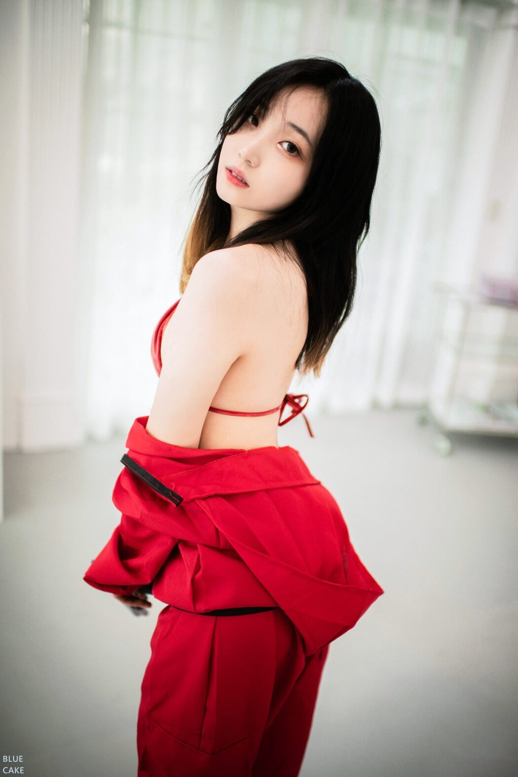 BlueCake Bambi 밤비 Son Ye-Eun 손예은 – Play Game A