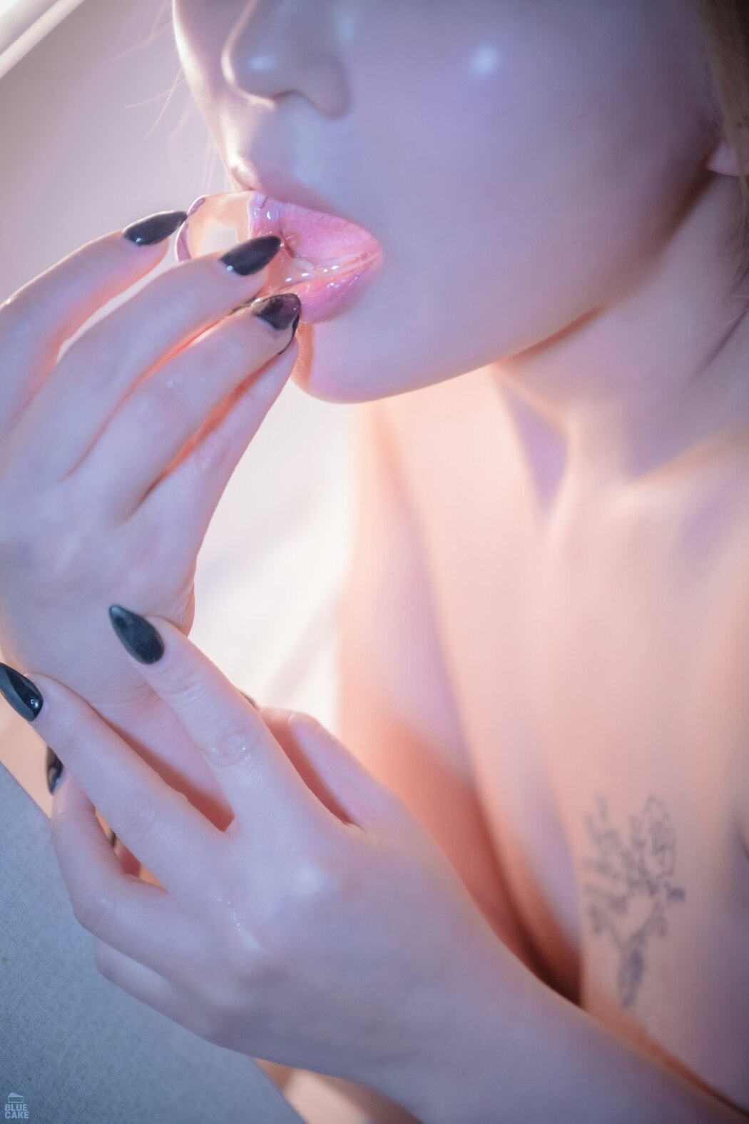 BlueCake Jinju – Alone Time RED.Ver