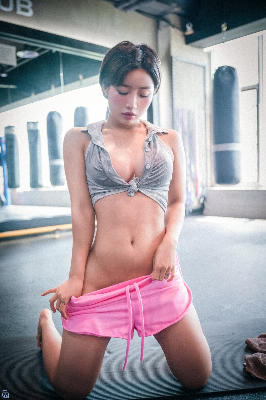 BLUECAKE Booty Queen – Punch Girl B