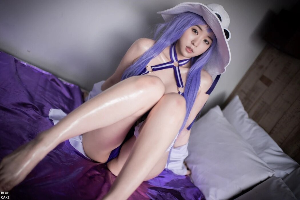 BlueCake Nono – Pool Party Caitlyn