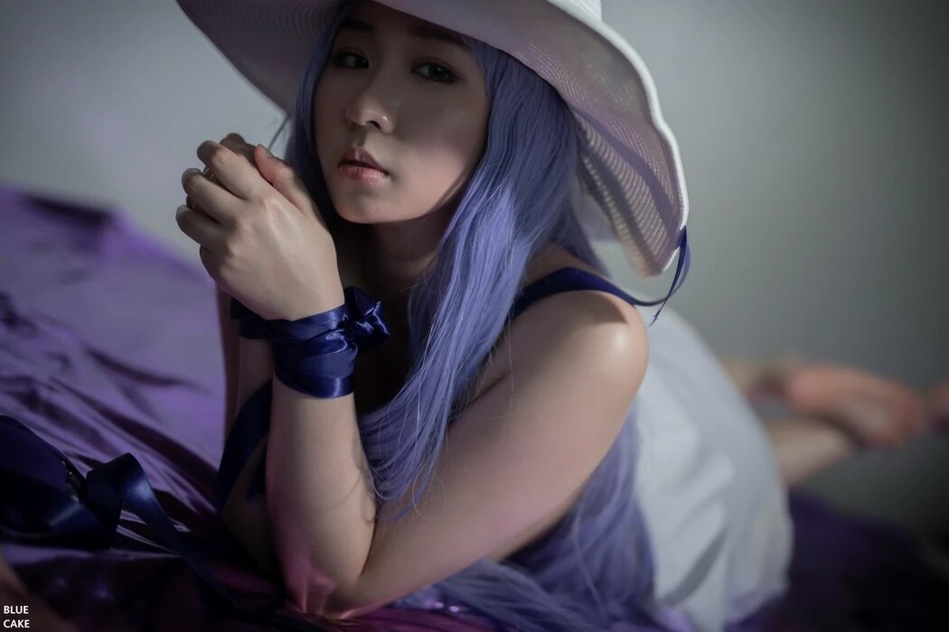 BlueCake Nono – Pool Party Caitlyn