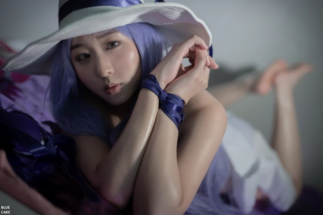 BlueCake Nono – Pool Party Caitlyn