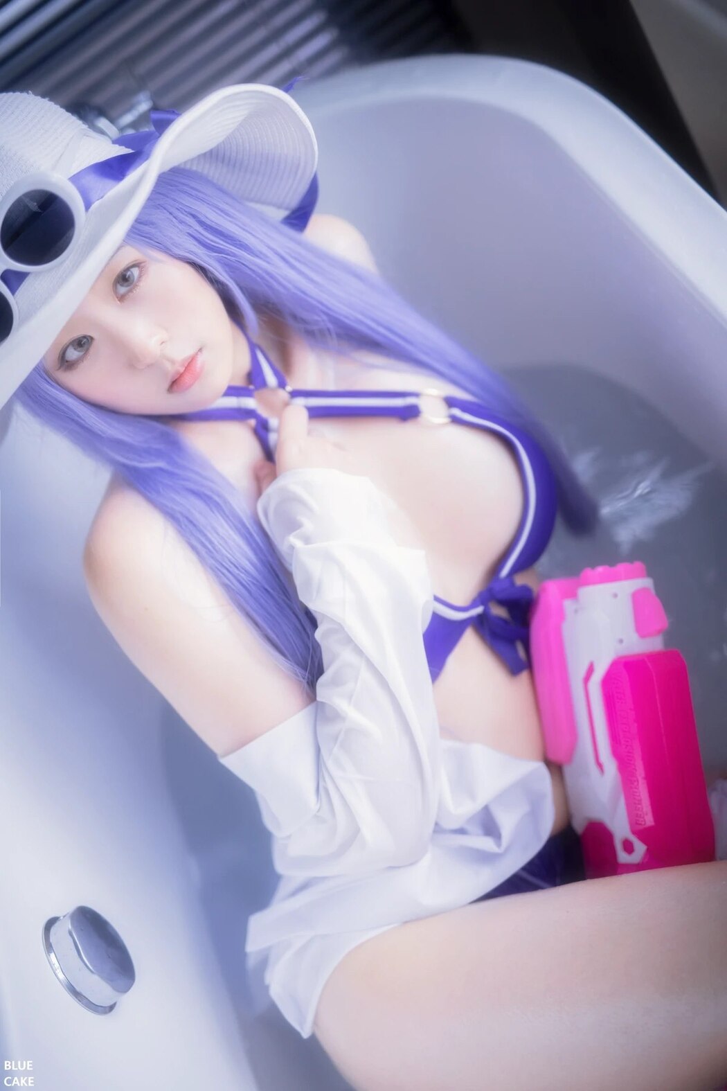 BlueCake Nono – Pool Party Caitlyn