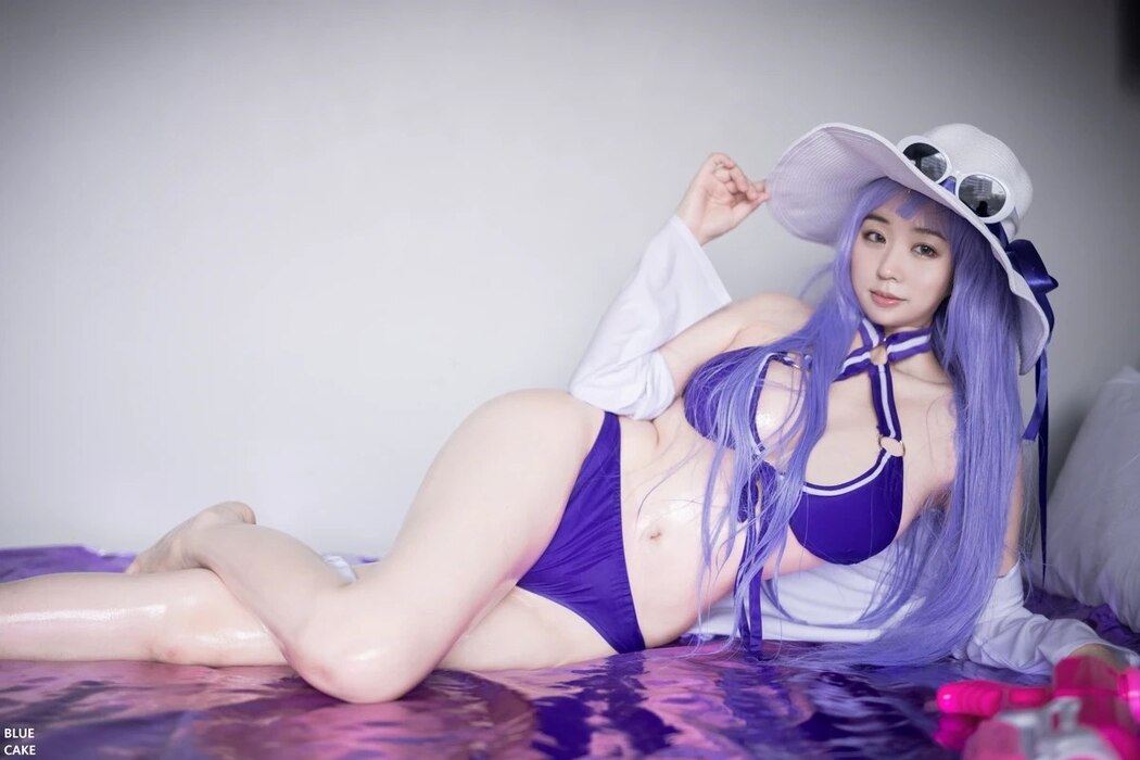 BlueCake Nono – Pool Party Caitlyn