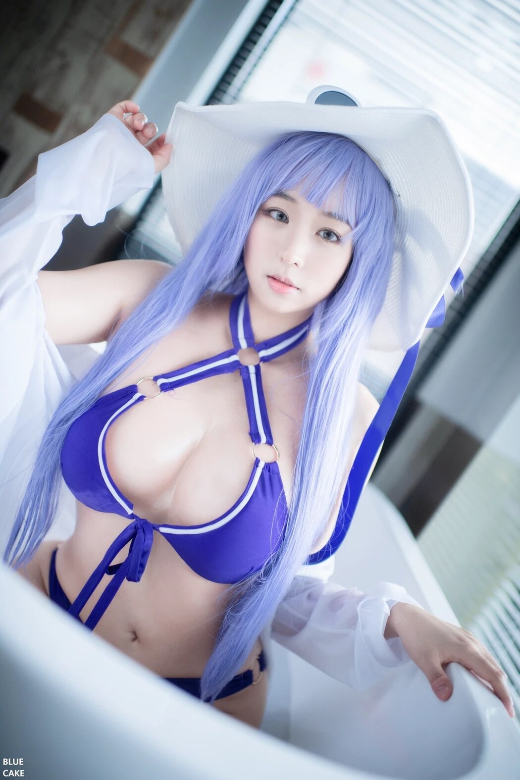 BlueCake Nono – Pool Party Caitlyn