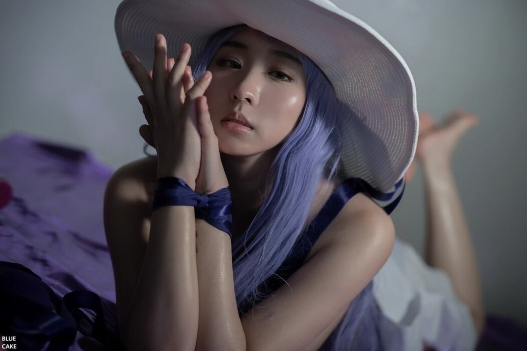 BlueCake Nono – Pool Party Caitlyn