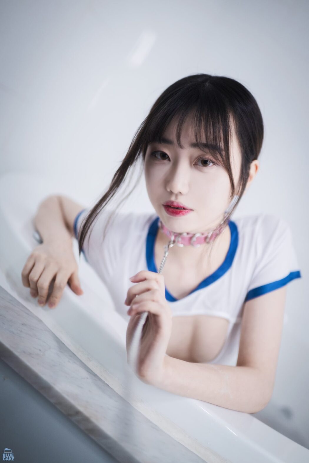 BlueCake Kim Ji-won 김지원 – White One RED.Ver