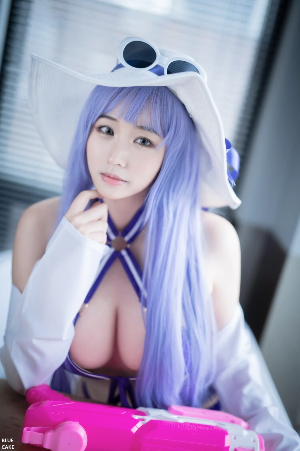 BlueCake Nono – Pool Party Caitlyn
