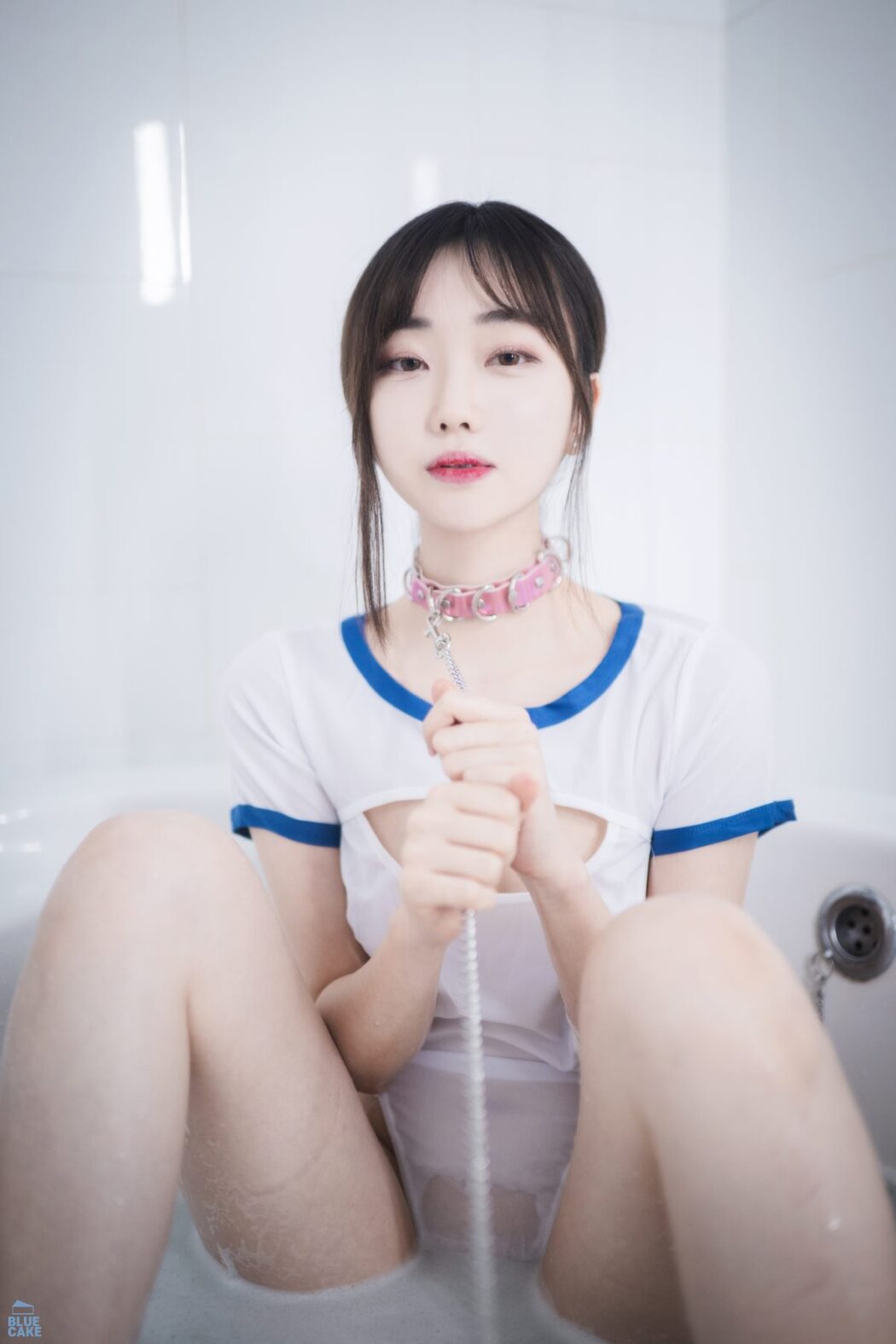 BlueCake Kim Ji-won 김지원 – White One RED.Ver
