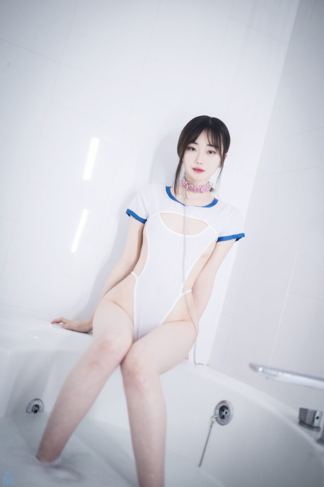 BlueCake Kim Ji-won 김지원 – White One RED.Ver