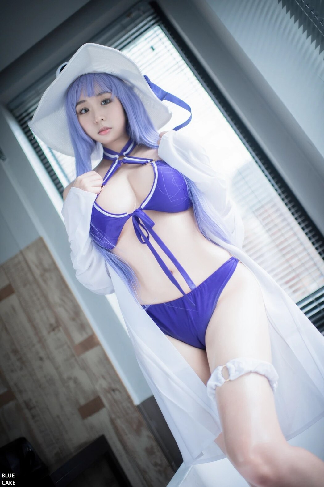 BlueCake Nono – Pool Party Caitlyn