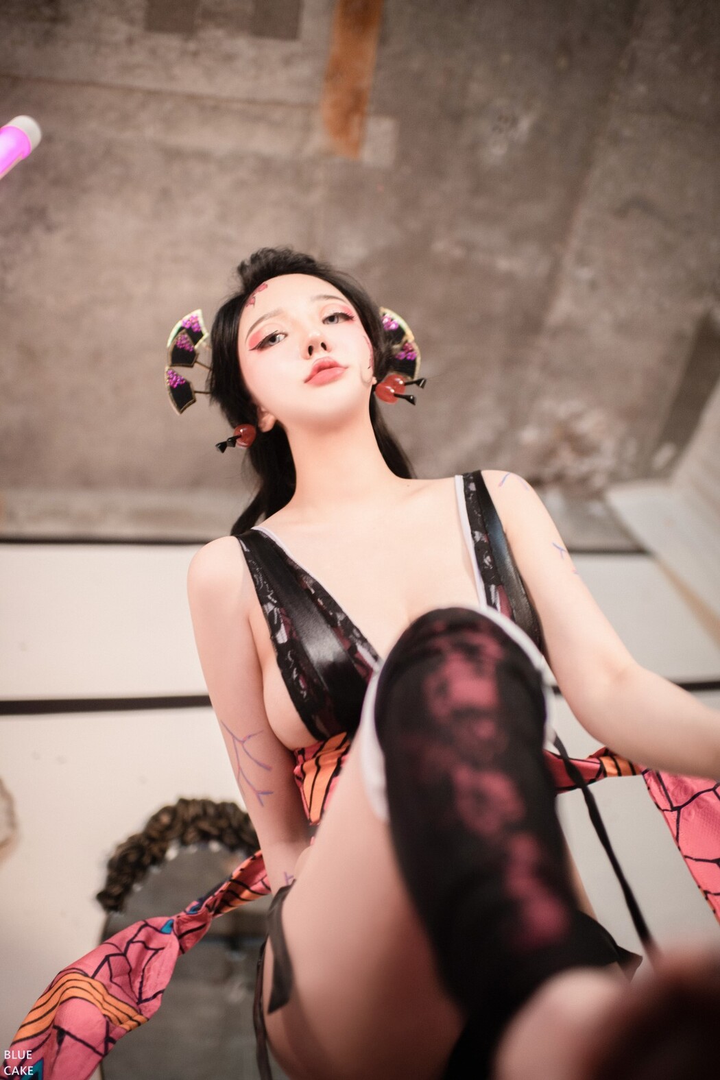 BlueCake Son Ye-Eun 손예은 – Red Oni
