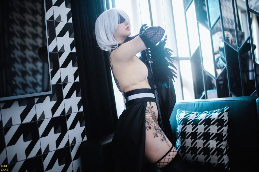BlueCake Son Ye-Eun 손예은 2B RED A