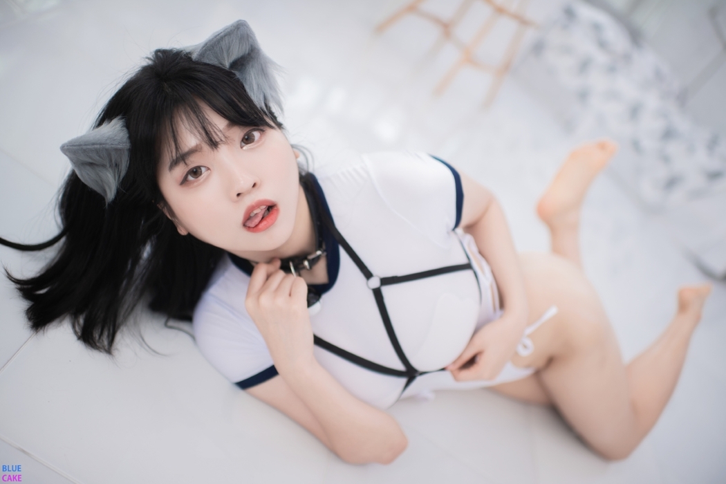 BLUECAKE Song Hana 송하나 – Strange Cat