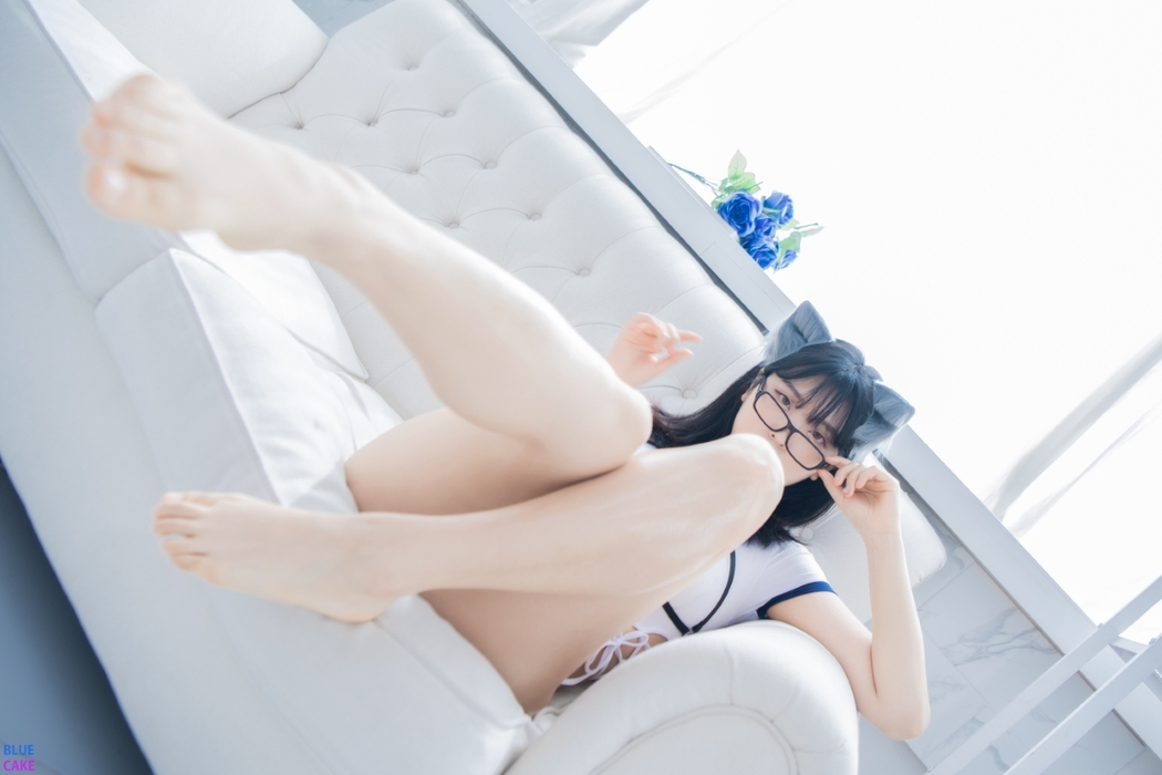 BLUECAKE Song Hana 송하나 – Strange Cat