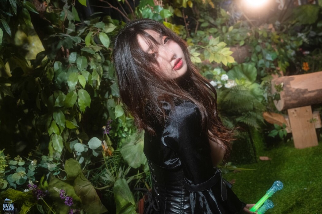 BlueCake Son Ye-Eun 손예은 – Tentacle Bukkake