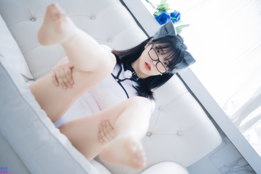 BLUECAKE Song Hana 송하나 – Strange Cat