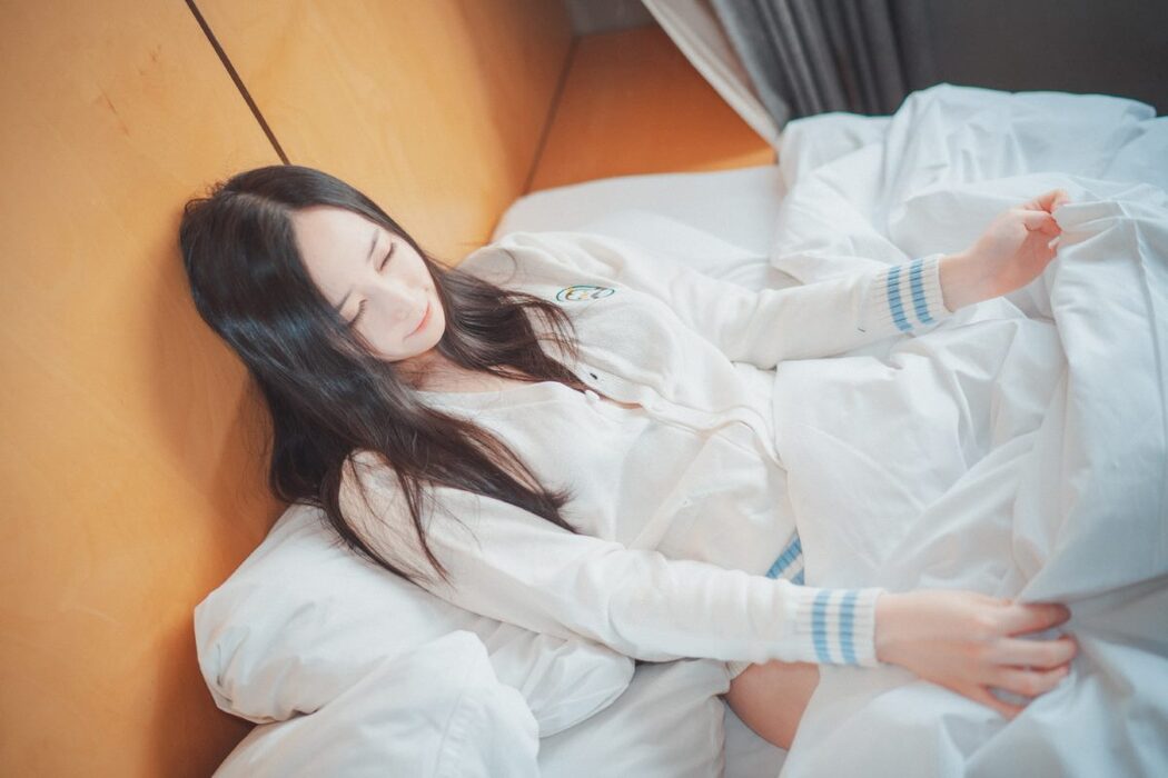 DJAWA Bambi 밤비 Homebody Girl