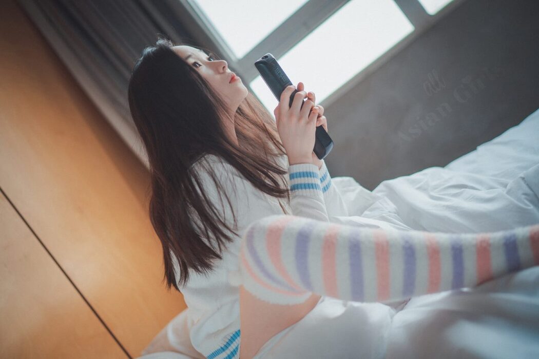 DJAWA Bambi 밤비 Homebody Girl