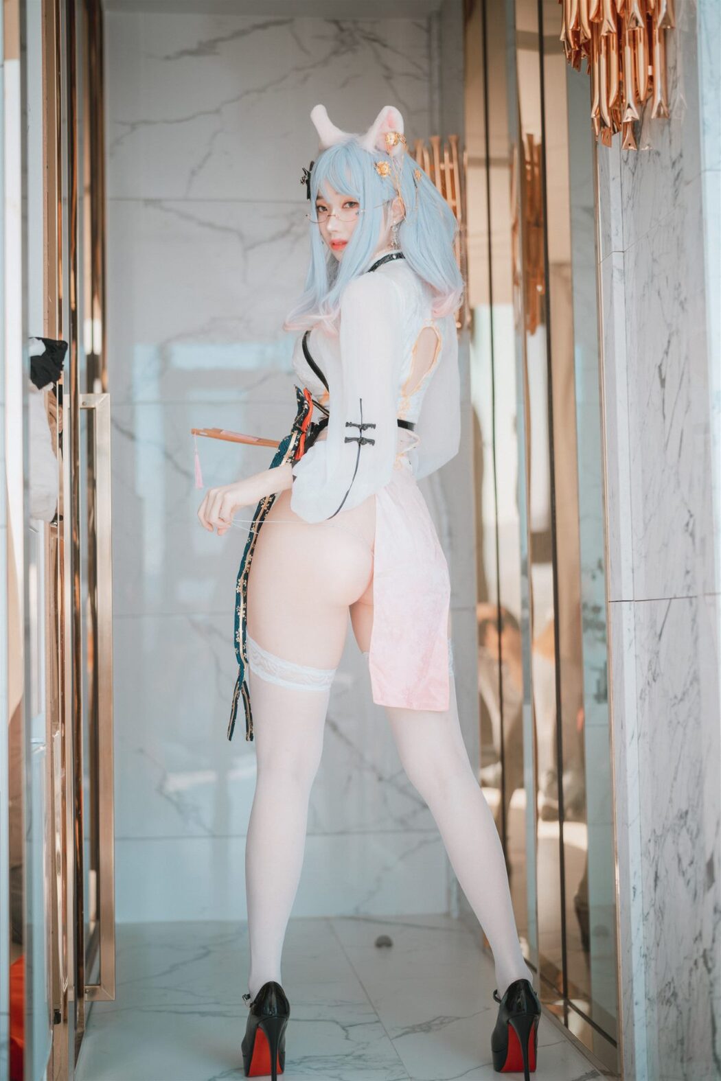 DJAWA Bambi 밤비 Le Chat Porte un Qipao