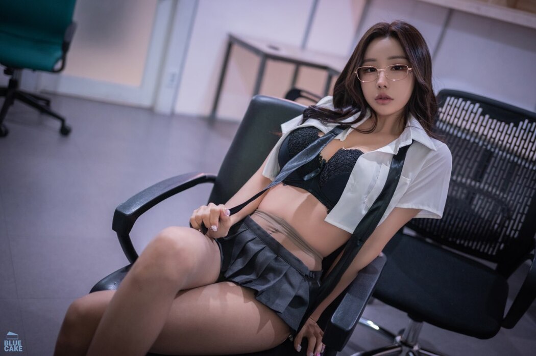 BlueCake YeonYu 연유 – Study Harder A