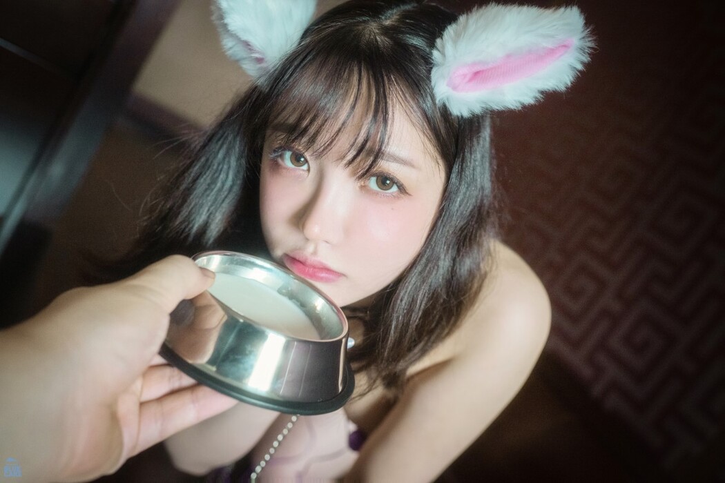 BlueCake Son Ye-Eun 손예은 – Puss Puss