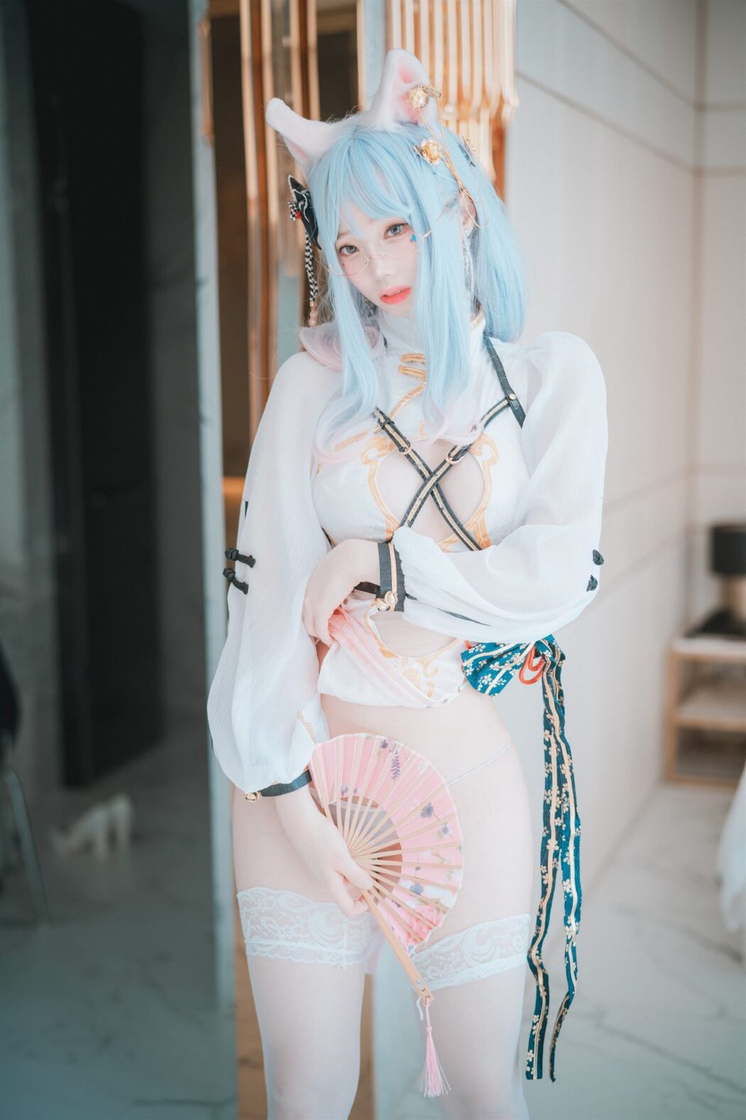 DJAWA Bambi 밤비 Le Chat Porte un Qipao