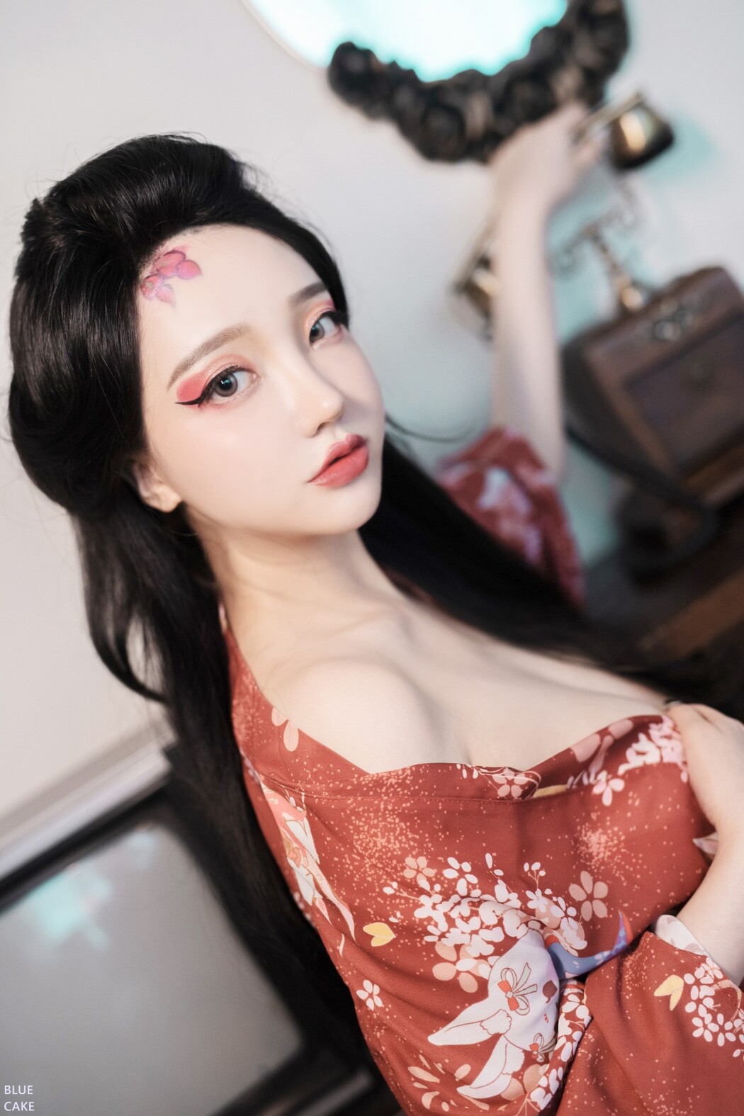 BlueCake Son Ye-Eun 손예은 – Red Oni