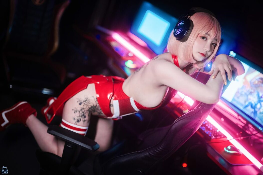 BlueCake Son Ye-Eun 손예은 – Code 002 Mini