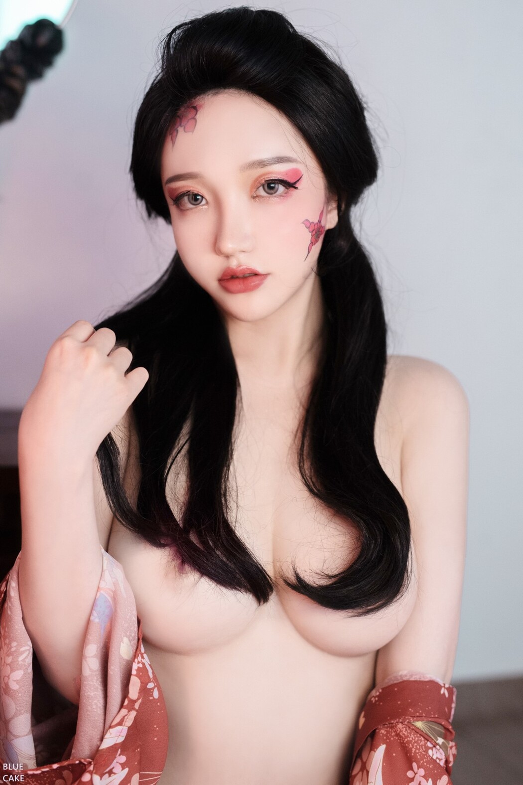 BlueCake Son Ye-Eun 손예은 – Red Oni