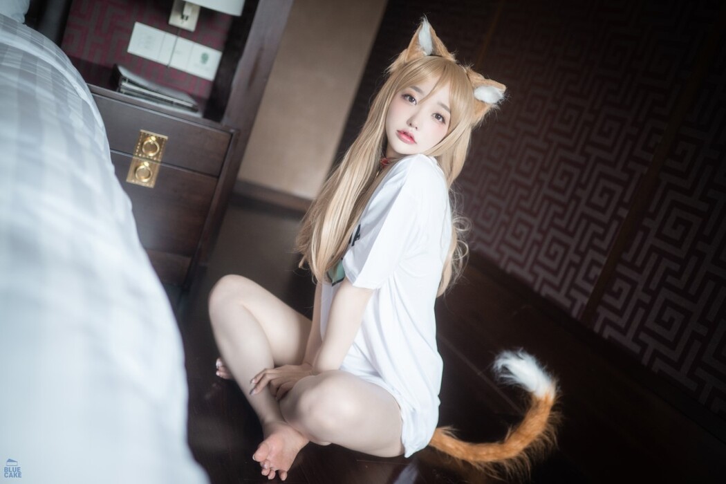 BlueCake Son Ye-Eun 손예은 – Puss Puss