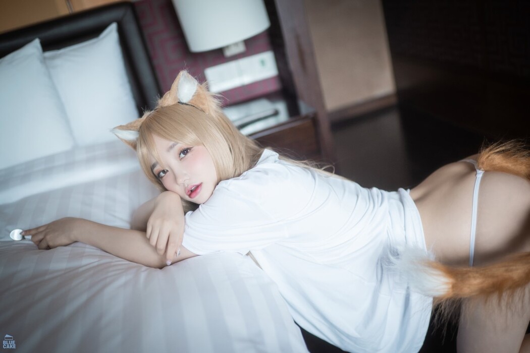 BlueCake Son Ye-Eun 손예은 – Puss Puss